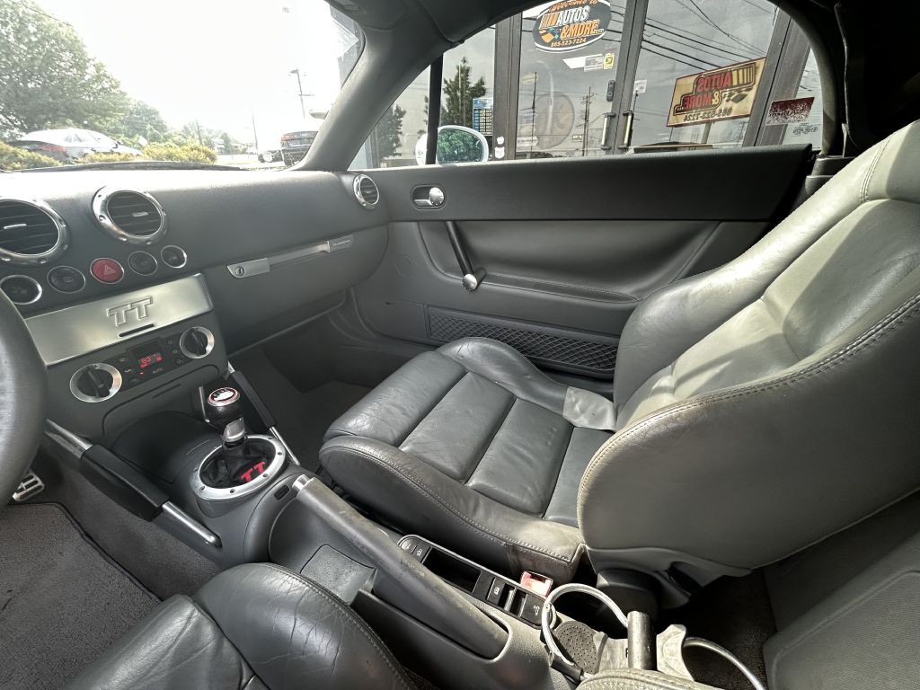 2002 Audi TT Image 14