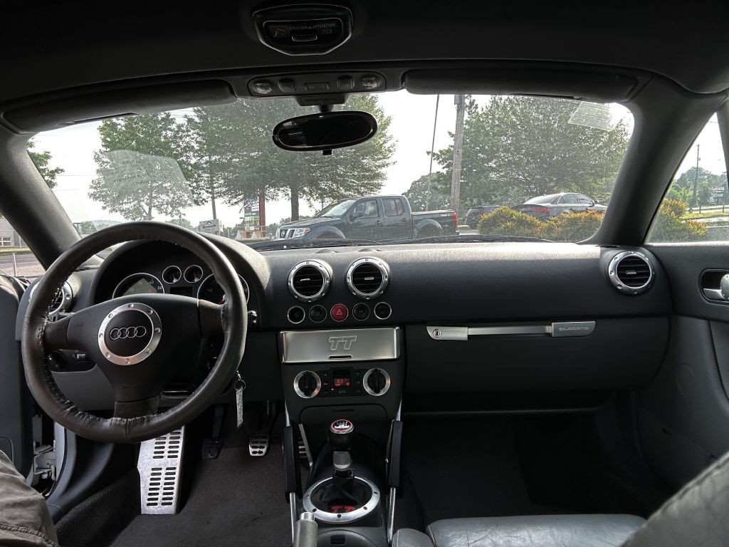 2002 Audi TT Image 17