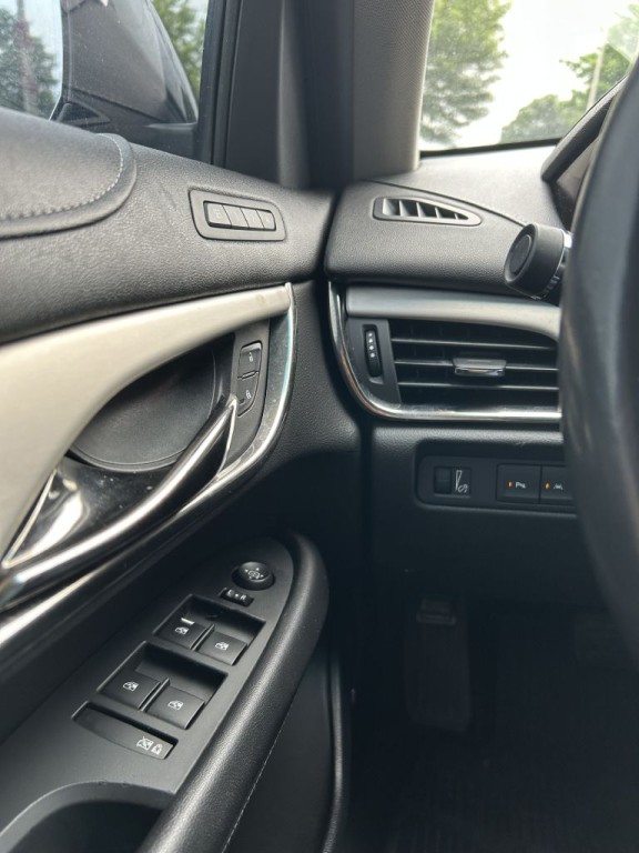 2016 Cadillac ATS Image 12