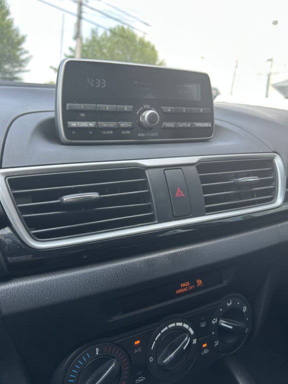 2014 Mazda Mazda3 Image 13