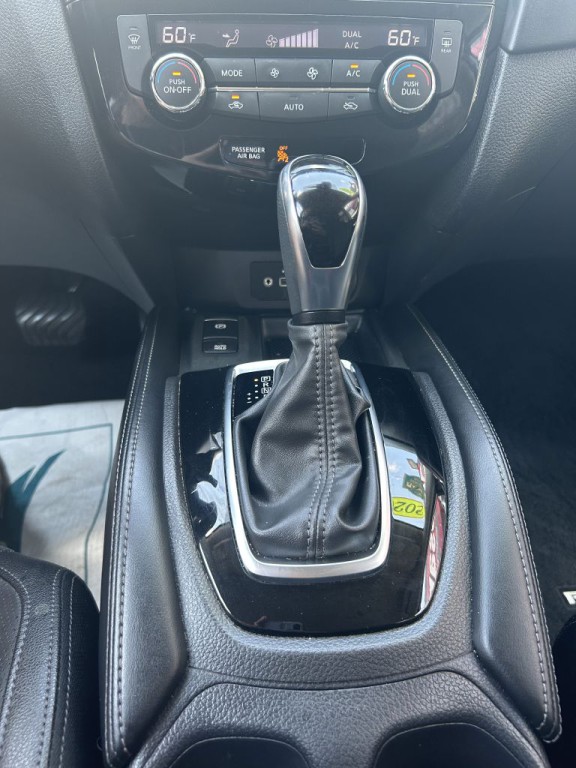 2020 Nissan Rogue Image 14