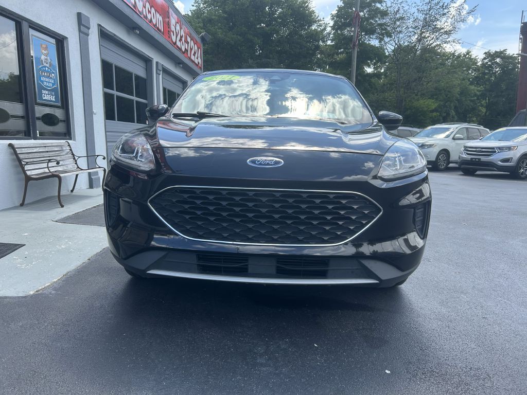2021 Ford Escape Image 2