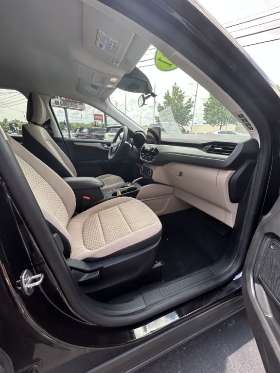 2021 Ford Escape Image 23