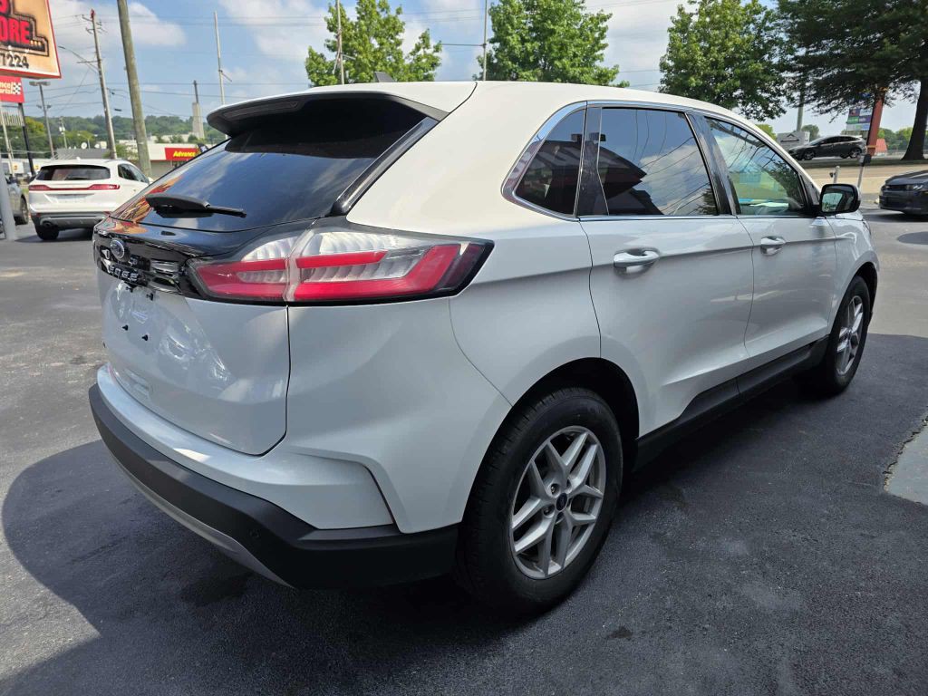 2021 Ford Edge Image 3