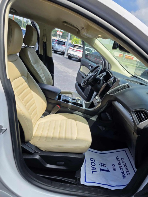 2021 Ford Edge Image 6