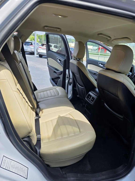 2021 Ford Edge Image 7