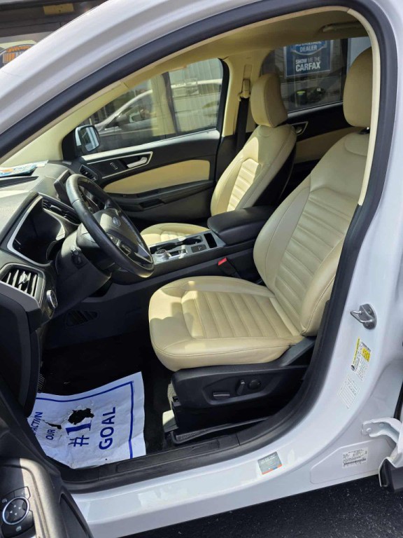2021 Ford Edge Image 10
