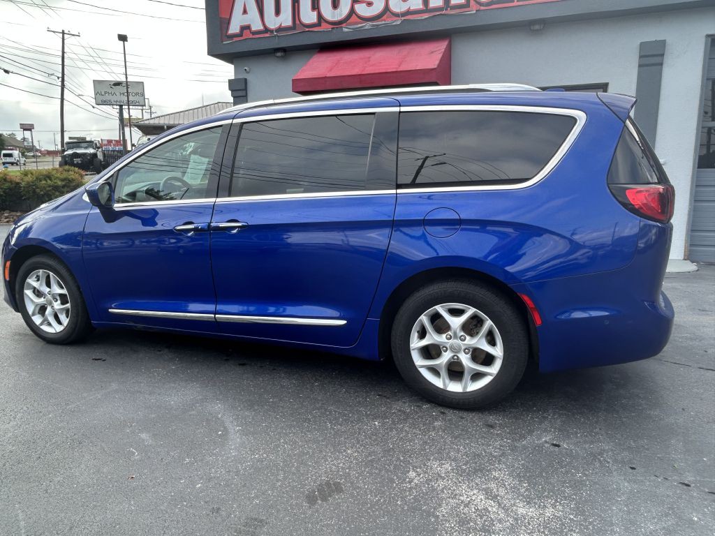 2020 Chrysler Pacifica Image 8