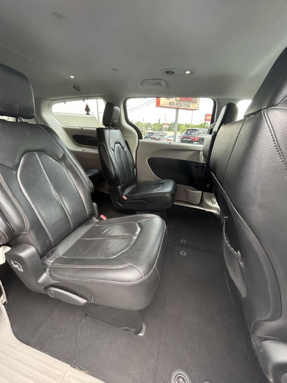 2020 Chrysler Pacifica Image 21