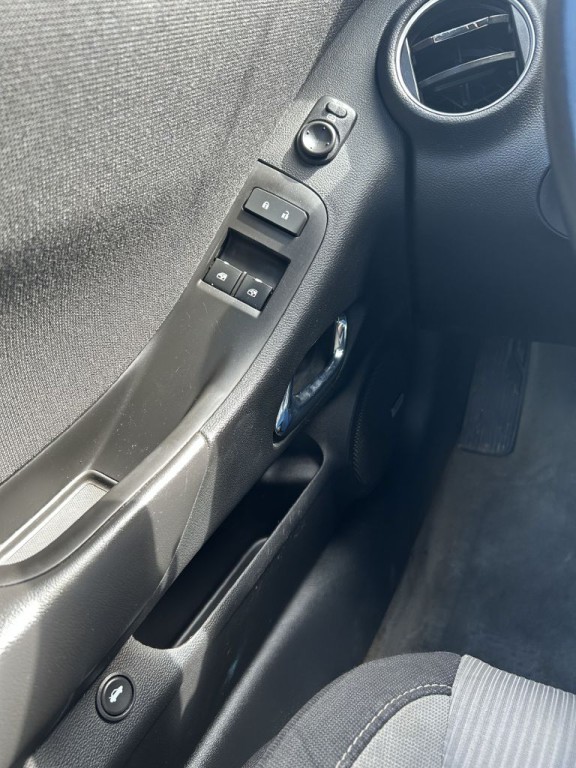 2015 Chevrolet Camaro Image 10