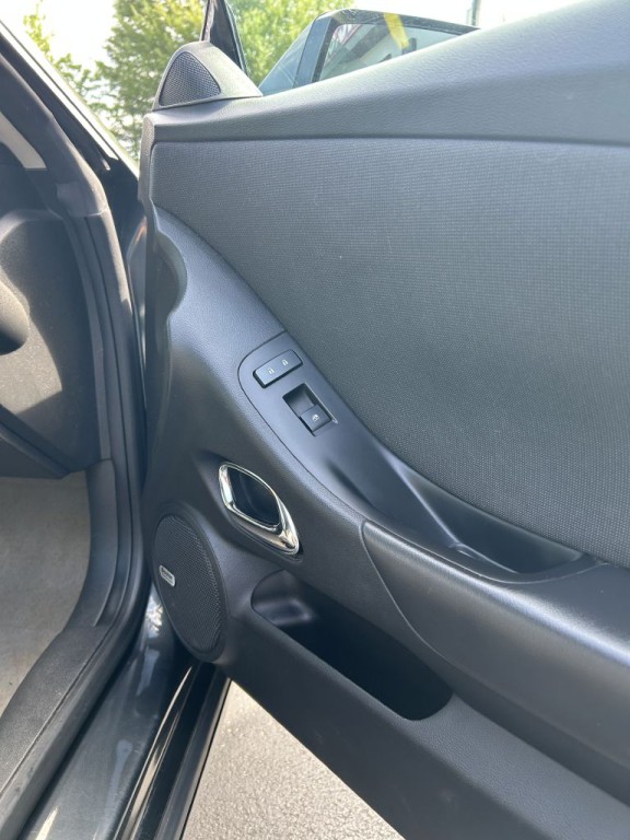 2015 Chevrolet Camaro Image 18