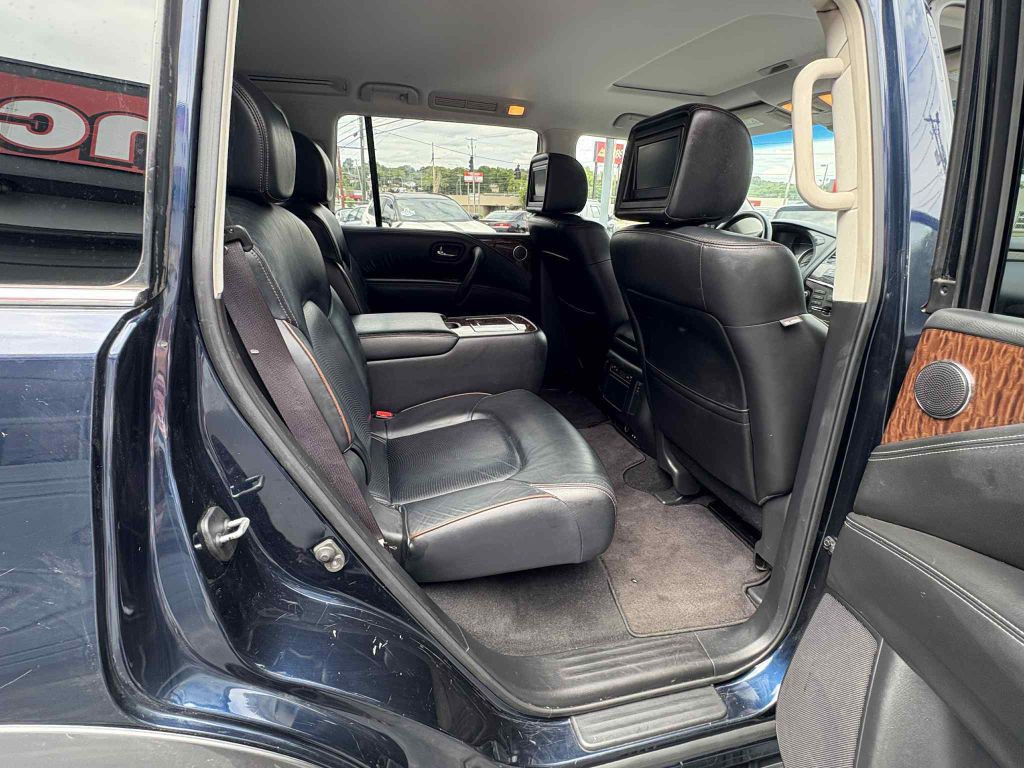 2017 Nissan Armada Image 9