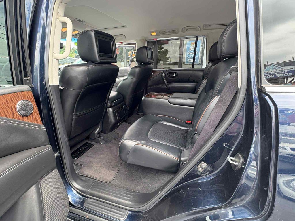 2017 Nissan Armada Image 11