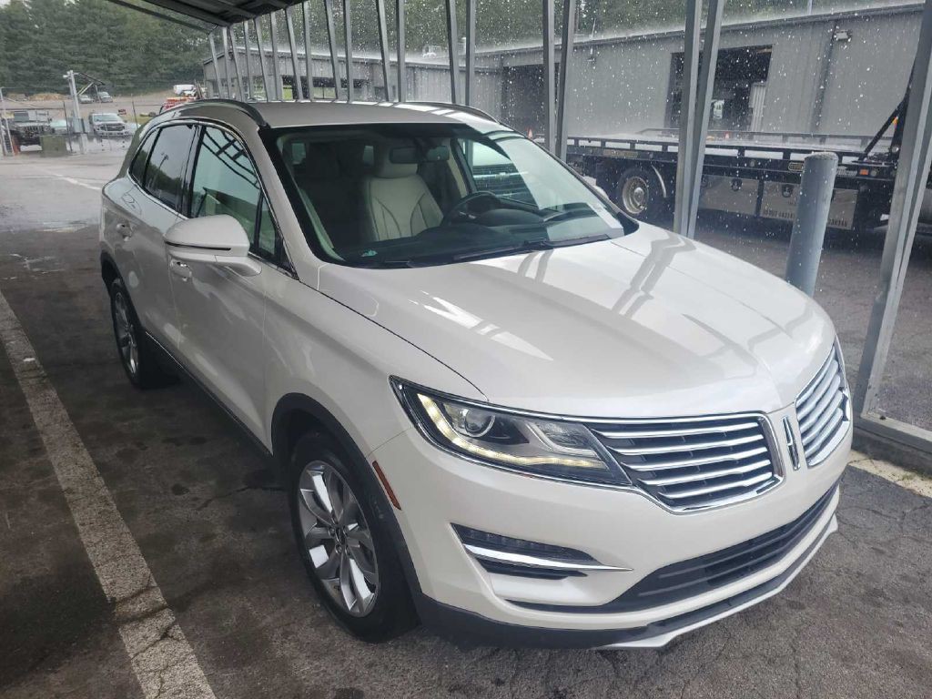 2017 Lincoln MKC Image 3