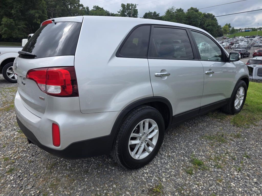 2014 Kia Sorento Image 2