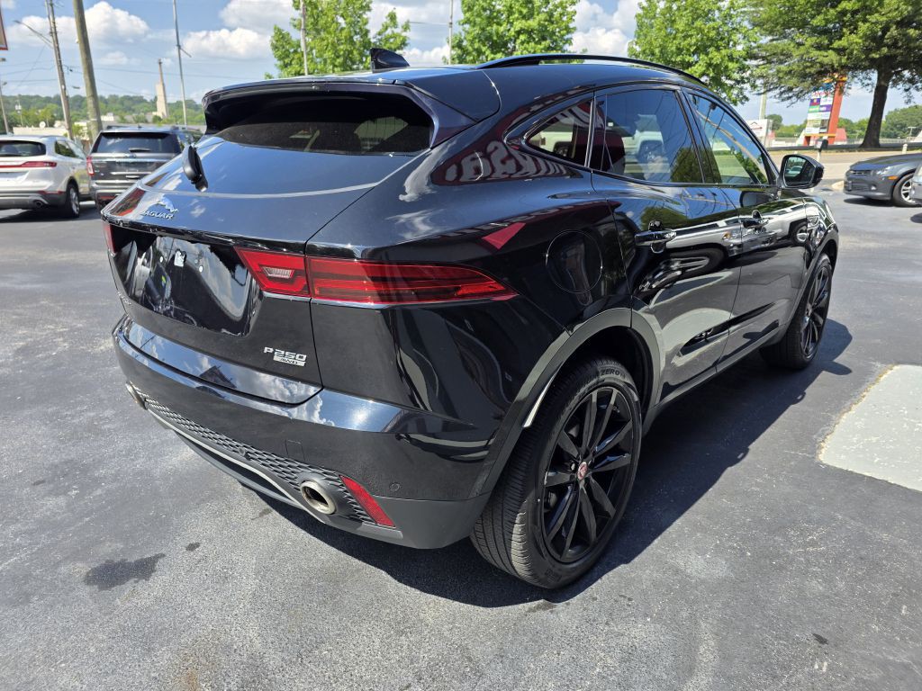 2019 Jaguar E-pace Image 4