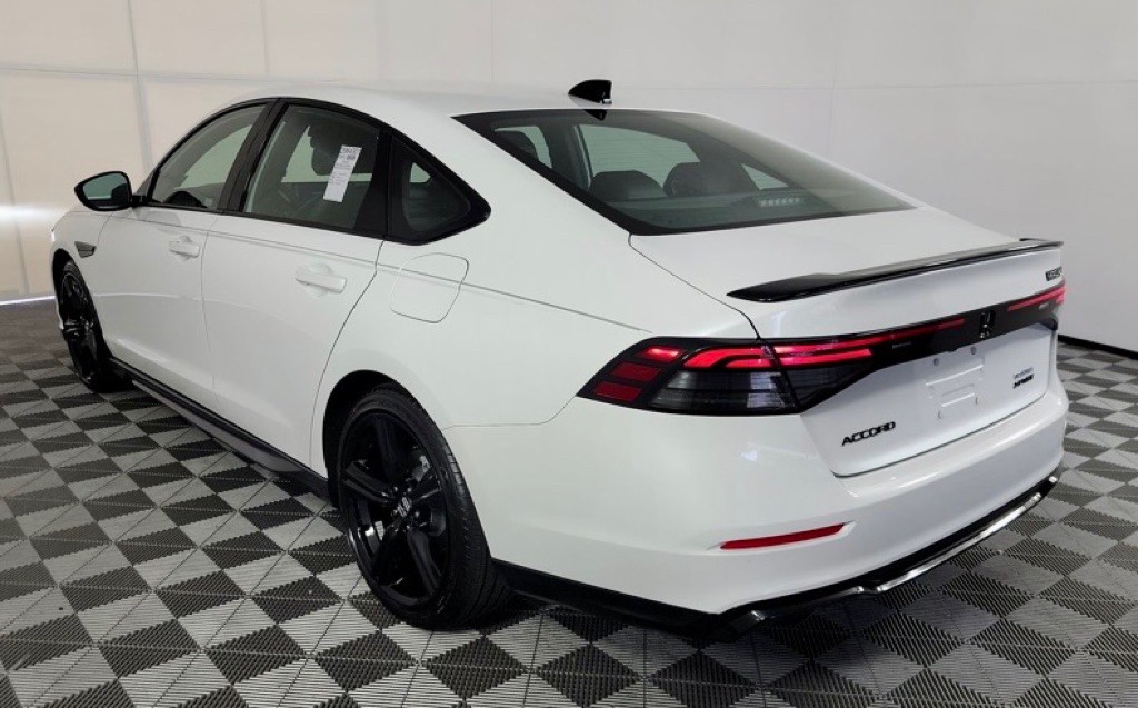 2023 Honda Accord Image 4