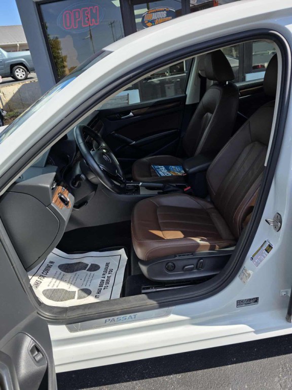 2020 Volkswagen Passat Image 5