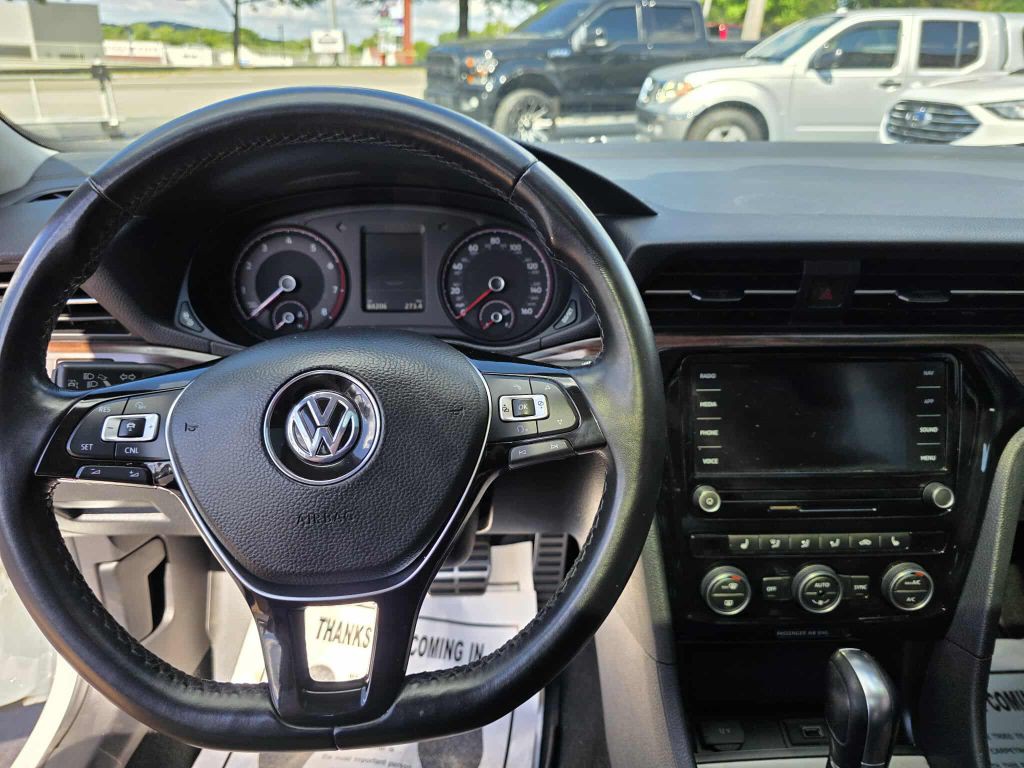 2020 Volkswagen Passat Image 7