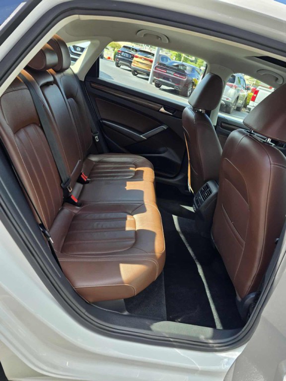 2020 Volkswagen Passat Image 11