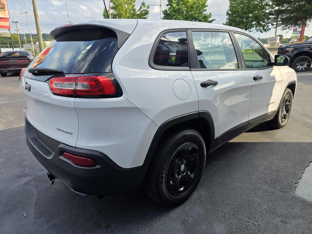 2017 Jeep Cherokee Image 3