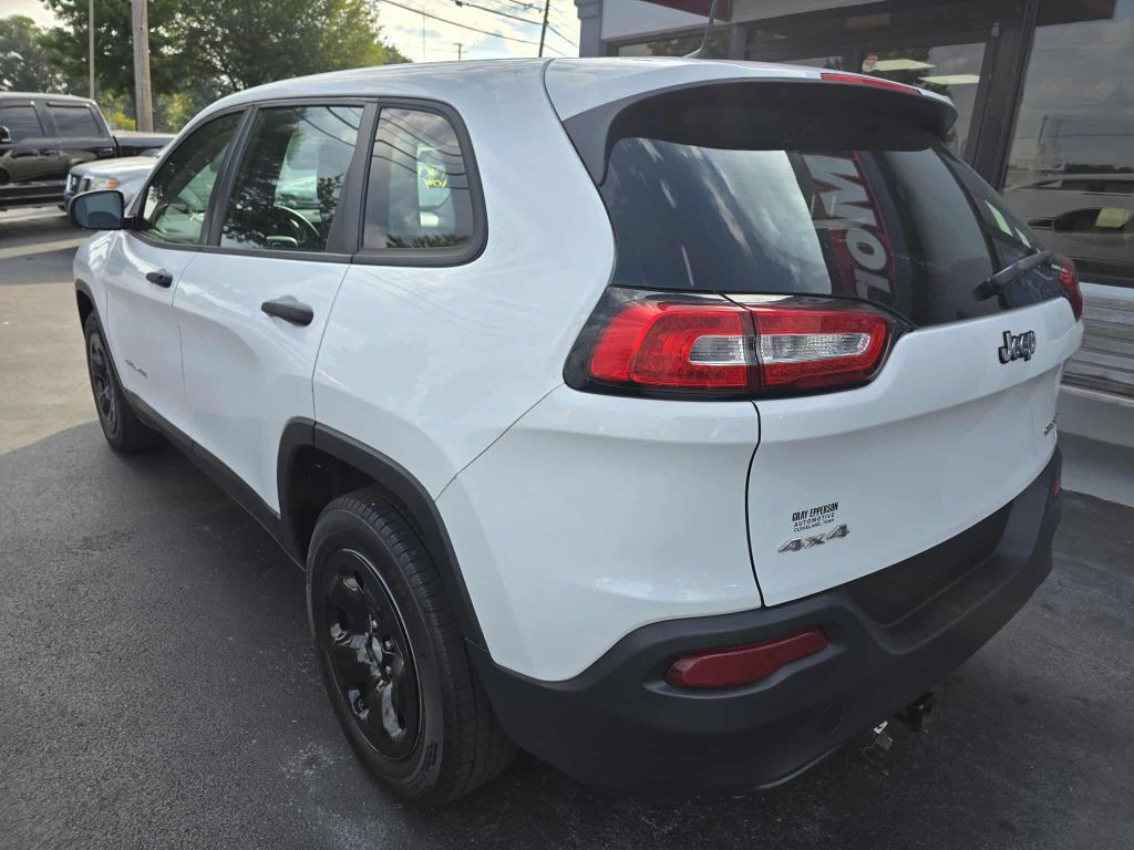 2017 Jeep Cherokee Image 4