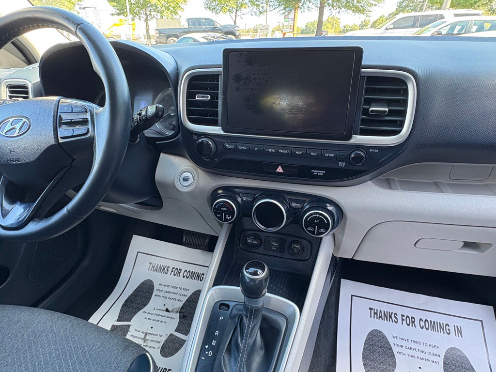 2021 Hyundai Venue Image 8
