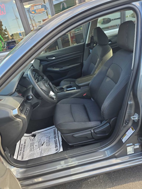 2022 Nissan Altima Image 6