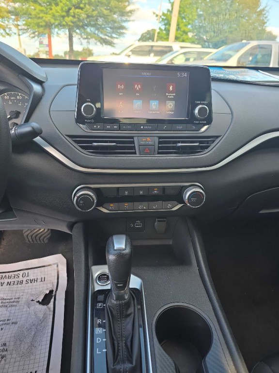 2022 Nissan Altima Image 7