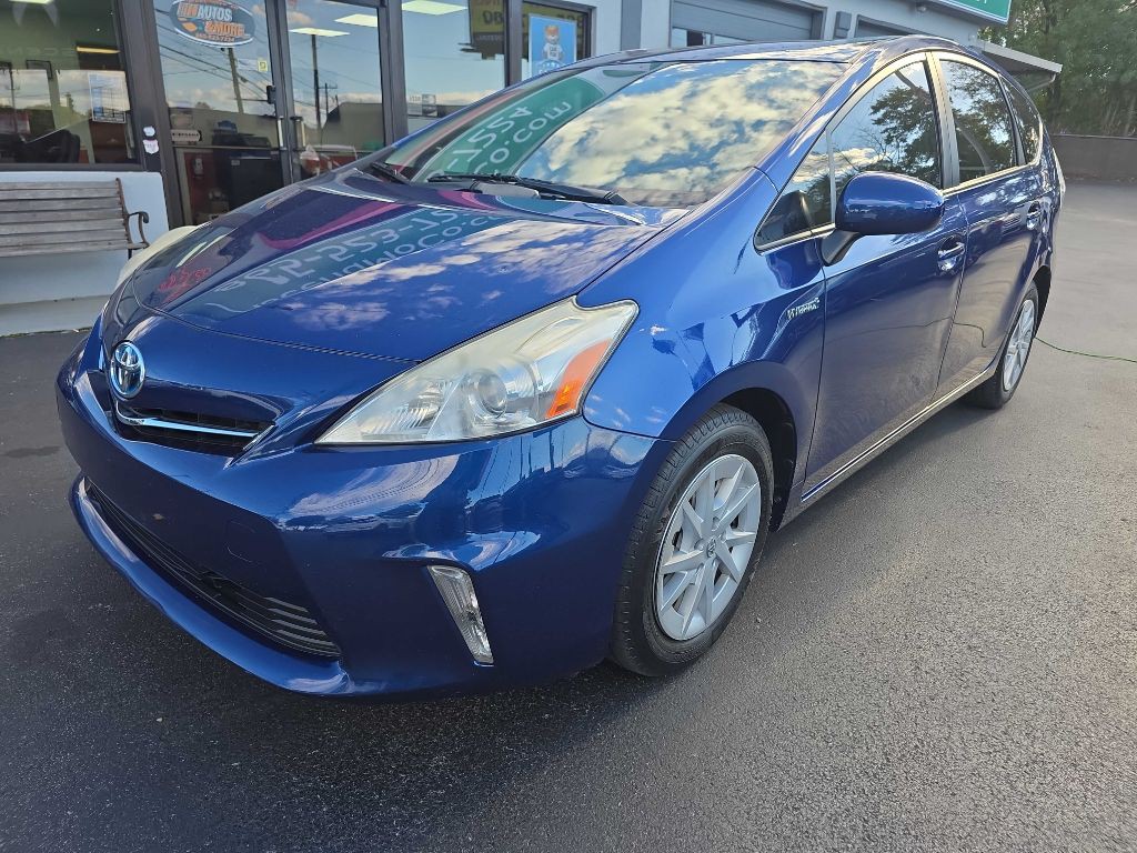 2013 Toyota Prius Image 1