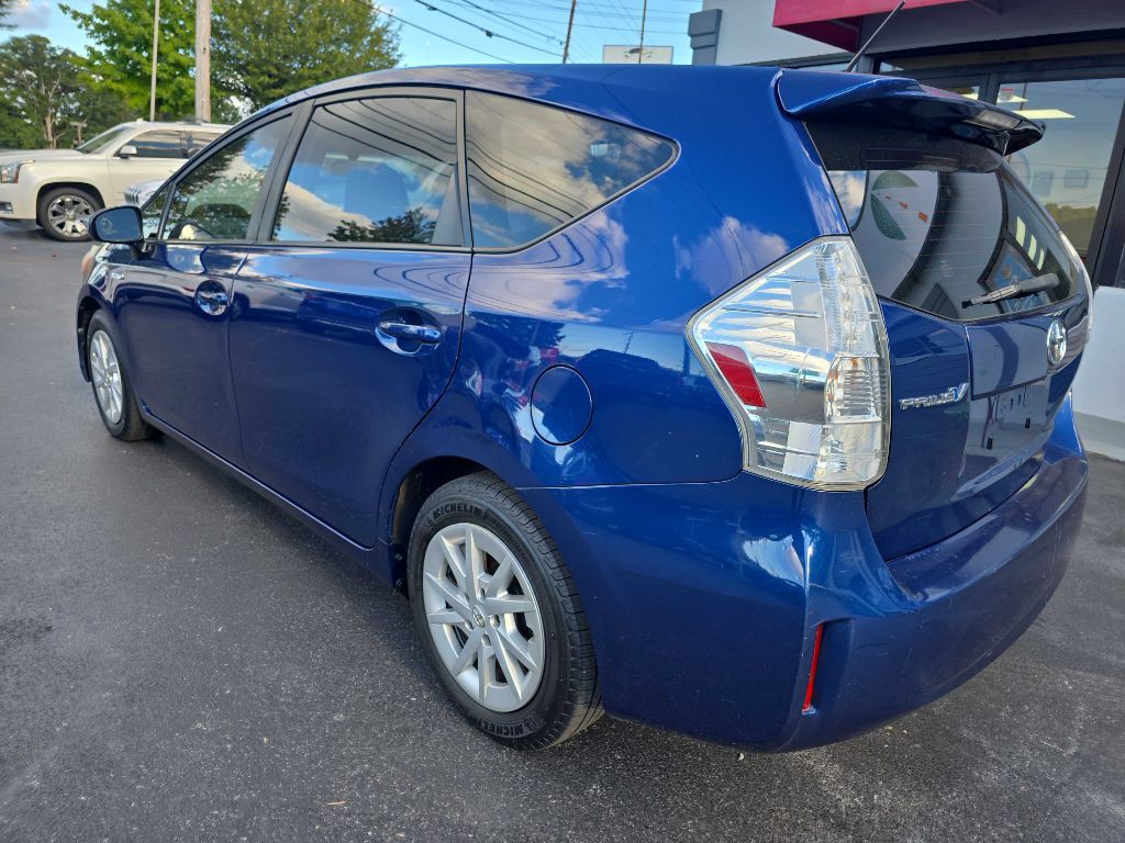 2013 Toyota Prius Image 3
