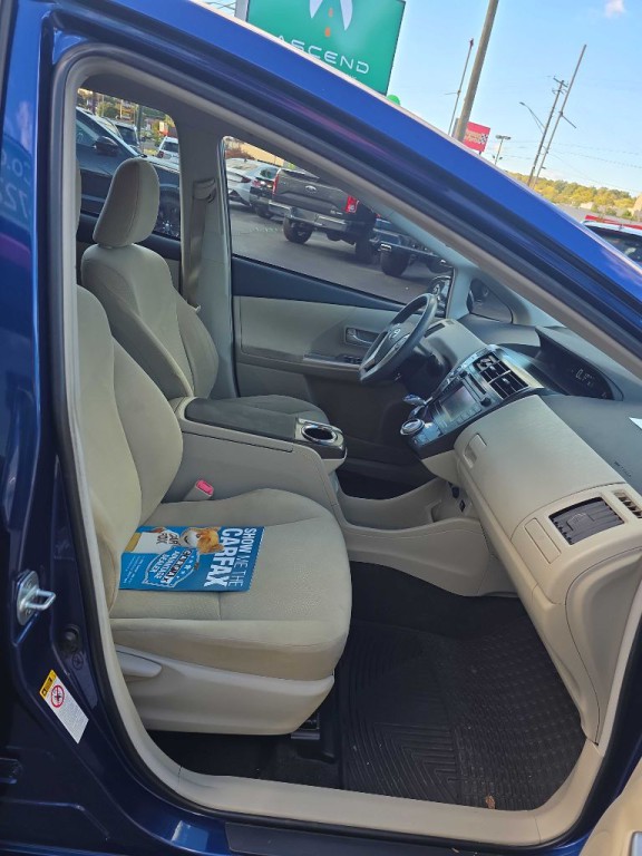 2013 Toyota Prius Image 7