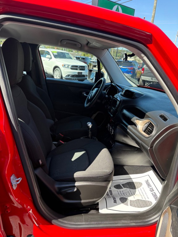 2016 Jeep Renegade Image 9