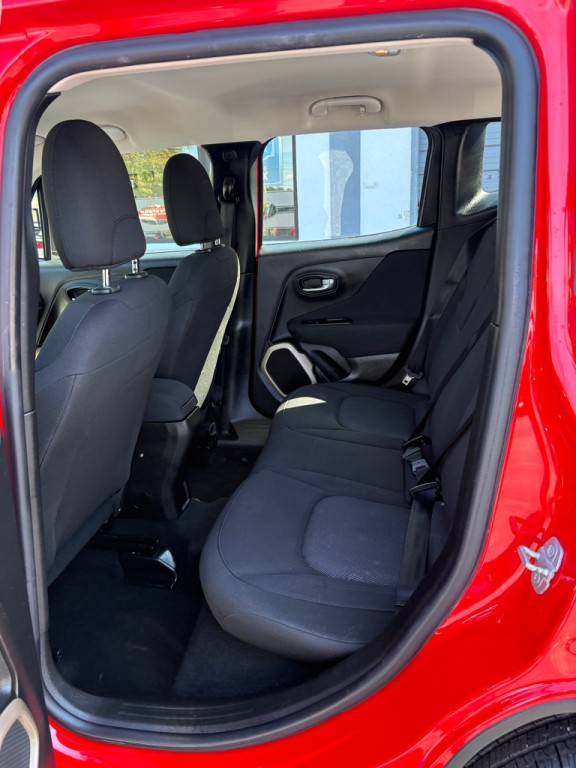 2016 Jeep Renegade Image 11