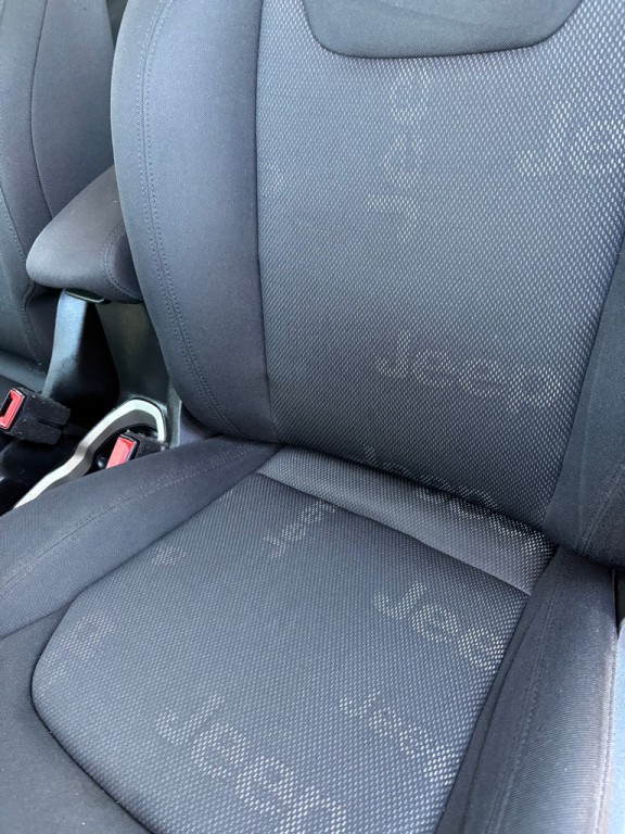 2016 Jeep Renegade Image 14