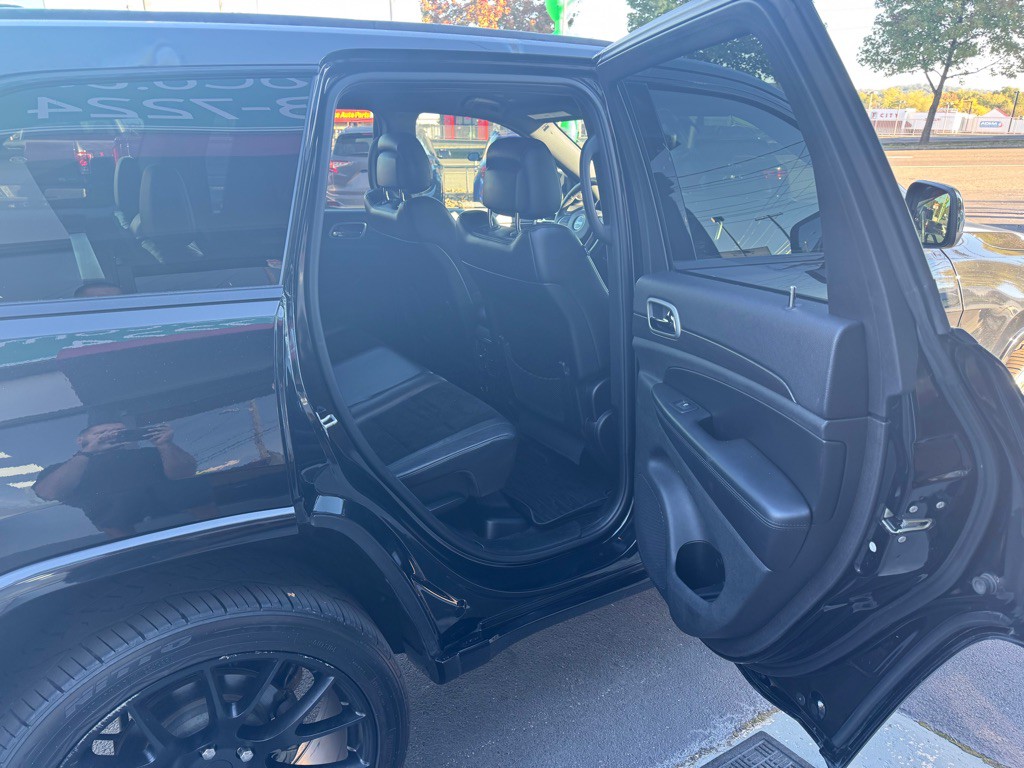 2018 Jeep Grand Cherokee Image 9
