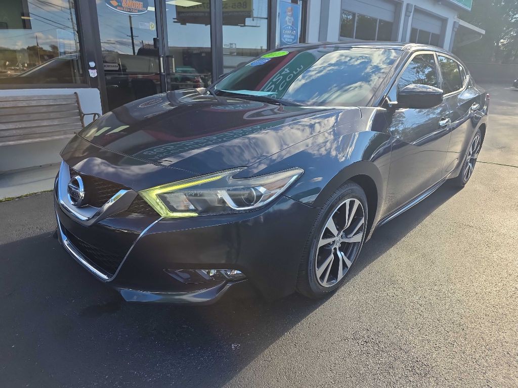 2017 Nissan Maxima Image 1