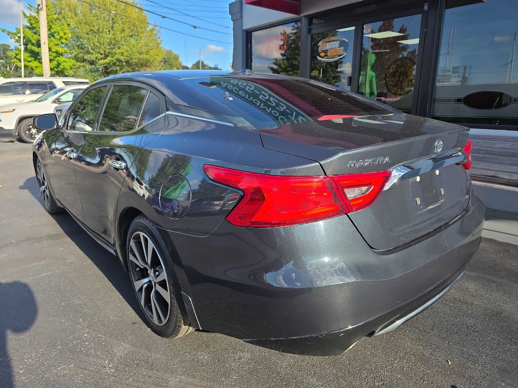 2017 Nissan Maxima Image 3