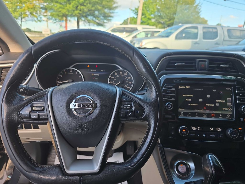 2017 Nissan Maxima Image 5