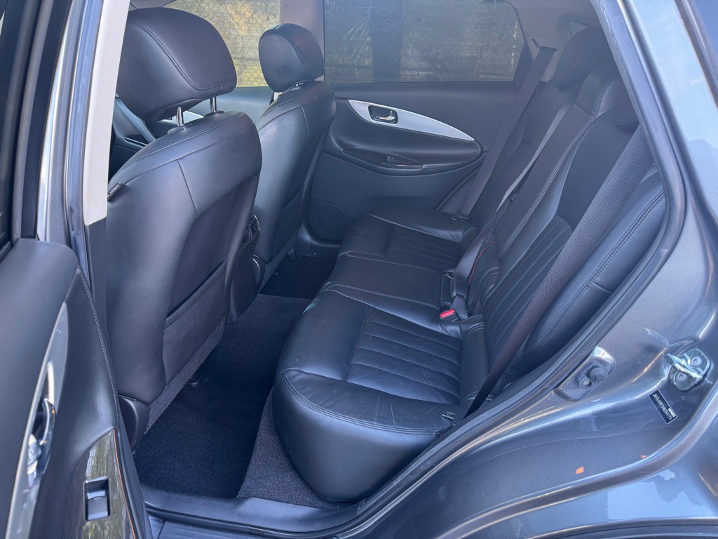 2017 INFINITI QX50 Image 9