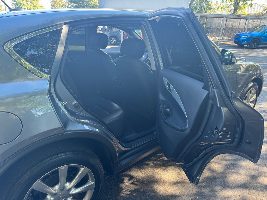 2017 INFINITI QX50 Image 11