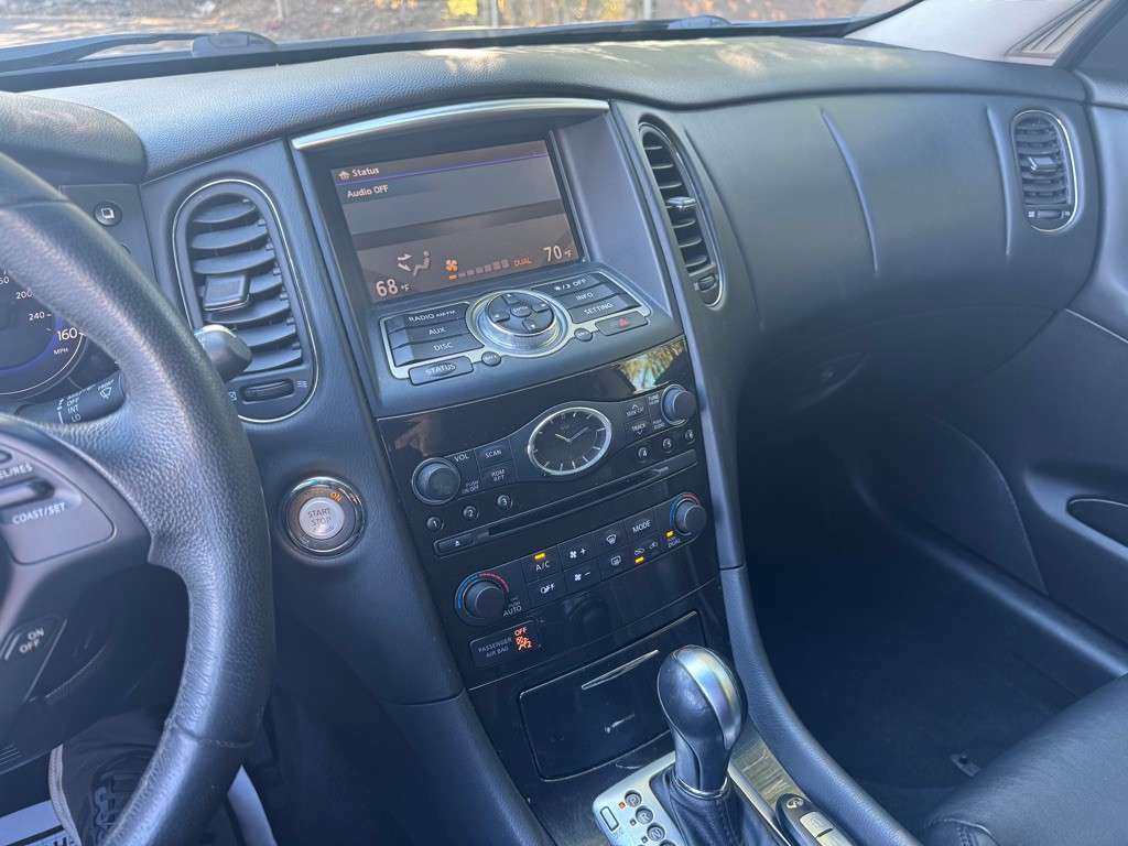 2017 INFINITI QX50 Image 18