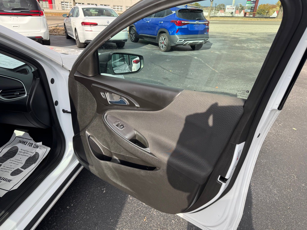 2020 Chevrolet Malibu Image 16