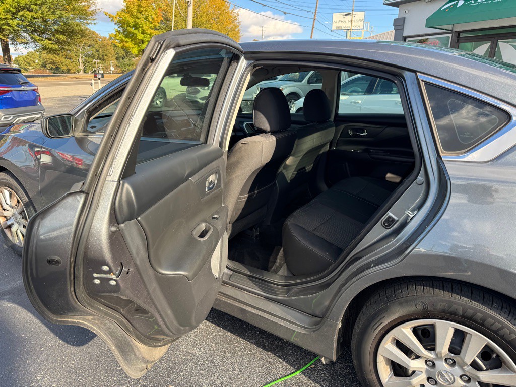 2018 Nissan Altima Image 7