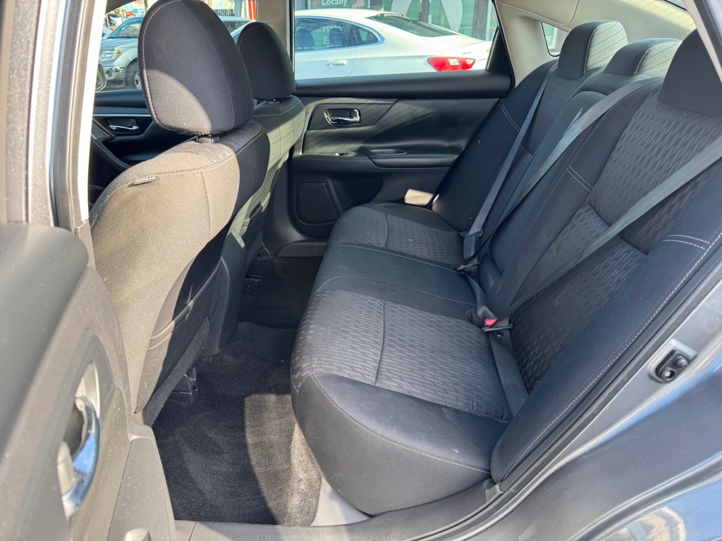 2018 Nissan Altima Image 8