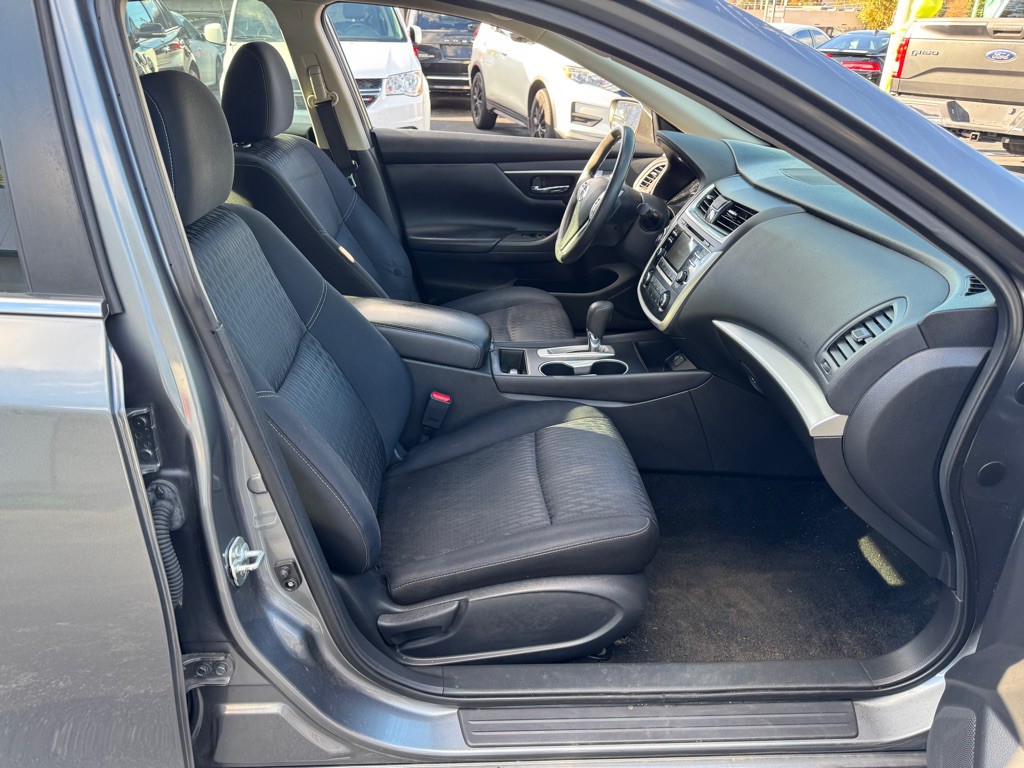 2018 Nissan Altima Image 12