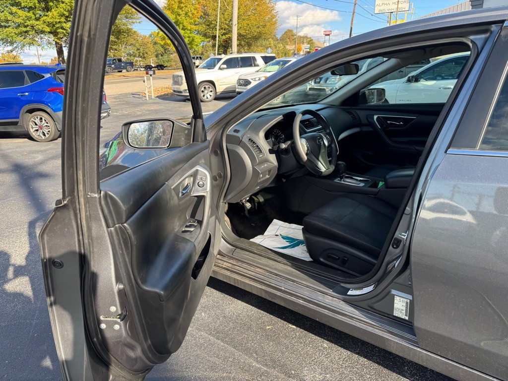 2018 Nissan Altima Image 13