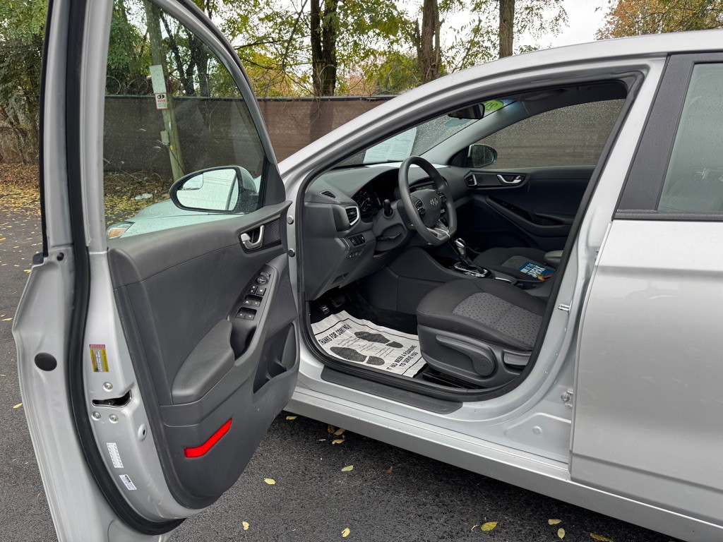 2019 Hyundai Ioniq Image 14