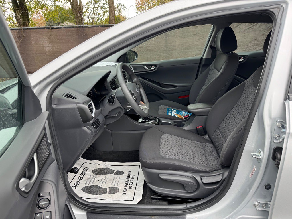 2019 Hyundai Ioniq Image 15