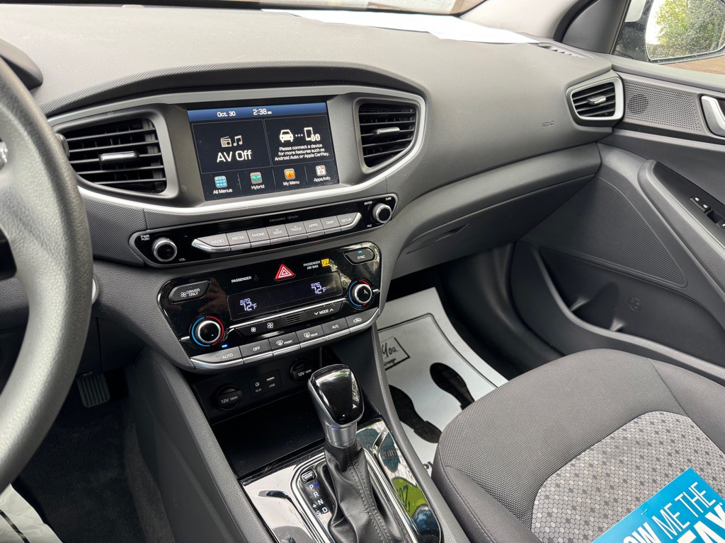 2019 Hyundai Ioniq Image 17